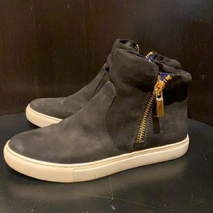 Kenneth Cole sneakers